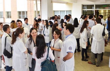 Los medicos del hospital de clinicas paran una hora cada dia en protesta contra la condena que recibieron sus colegas 888 573 1270657